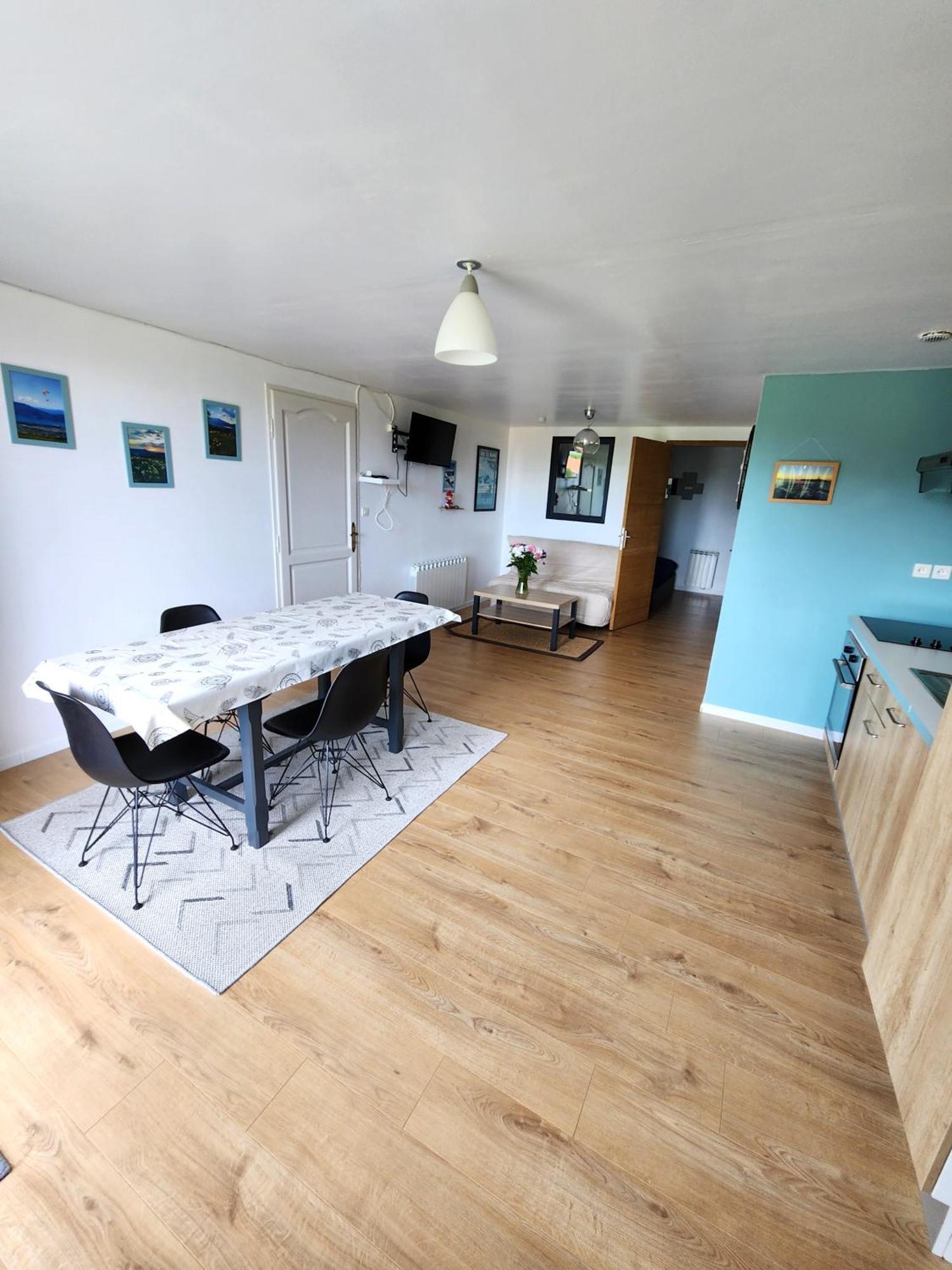 Appartement Independant Dans Maison Au Calme Pugny-Chatenod Exteriör bild